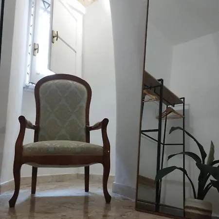 Dimora Delle Rose بيت للعطل *
